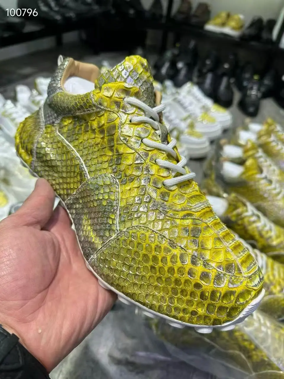 Golden Yellow color genuine python skin men shoe sneaker fashion leisure with cow skin lining oxford shoe boots