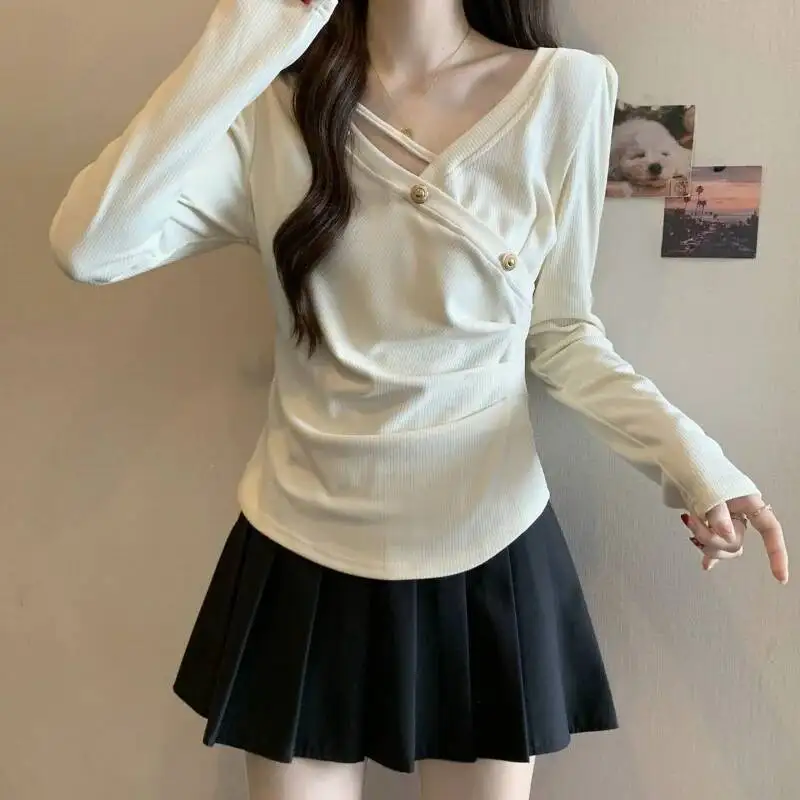 

Women S Irregular Design V Neck Long Sleeved T Shirt Spring And Autumn Harvest Slim Base Top