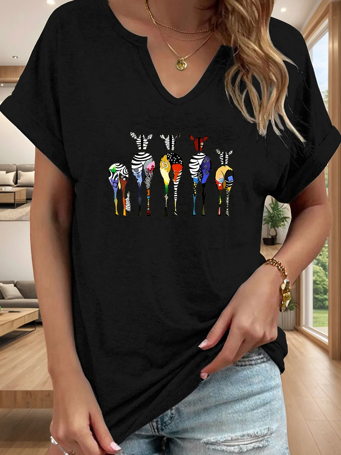 Ethnic style colorful zebra-printed hip area T-shirt, casual and fashionable V-neck rolled-sleeve short-sleeved blouse for women