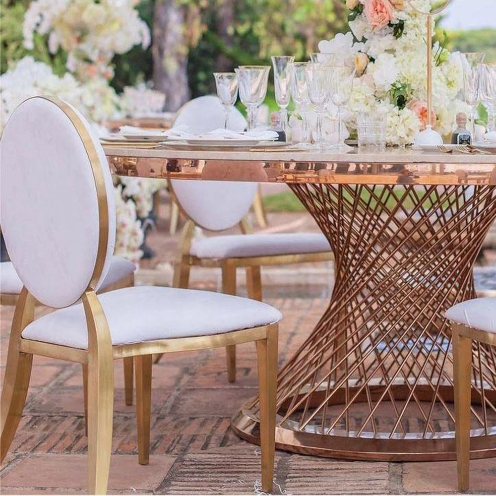 40 قطعة) f30 وسائد جلدية بيضاء بإطار ذهبي وسادات خلفية ناعمة من الفولاذ المقاوم للصدأ كراسي زفاف مستديرة