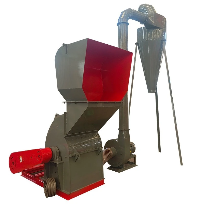 Kleiner, mittlerer und großer Futterzuchtautomat mit Hammer