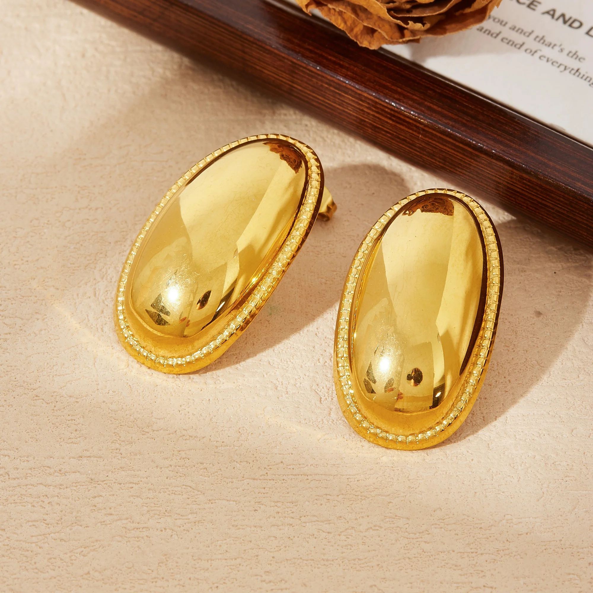 Edelstahl Goldene Minimalistische Glänzende Runde Ohrstecker für Frauen Retro Geometrische Ohrringe Verblassungsfreier Schmuck Geschenk