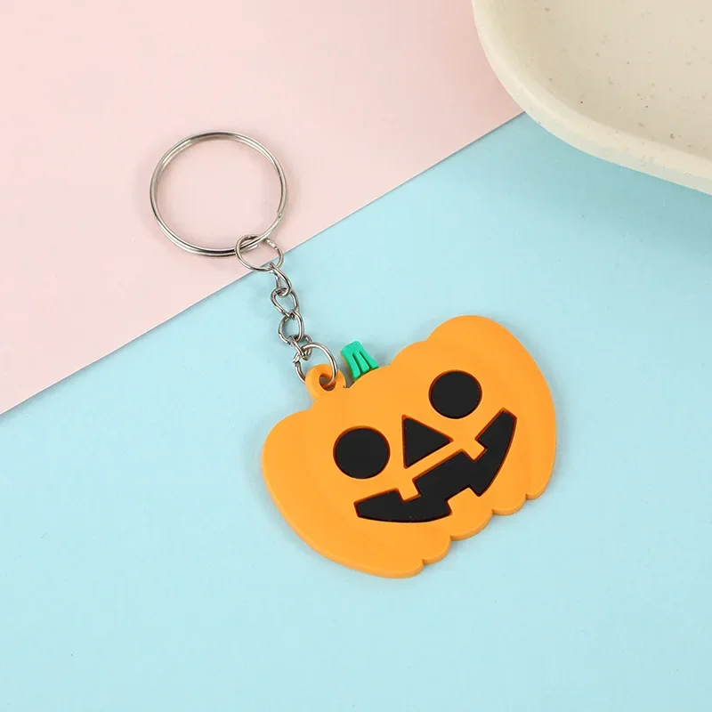 Llaveros creativos de dibujos animados para Halloween, colgante pequeño de lámpara de calabaza, Serie de casa fantasma mágica, joyería de Anime, 6 piezas