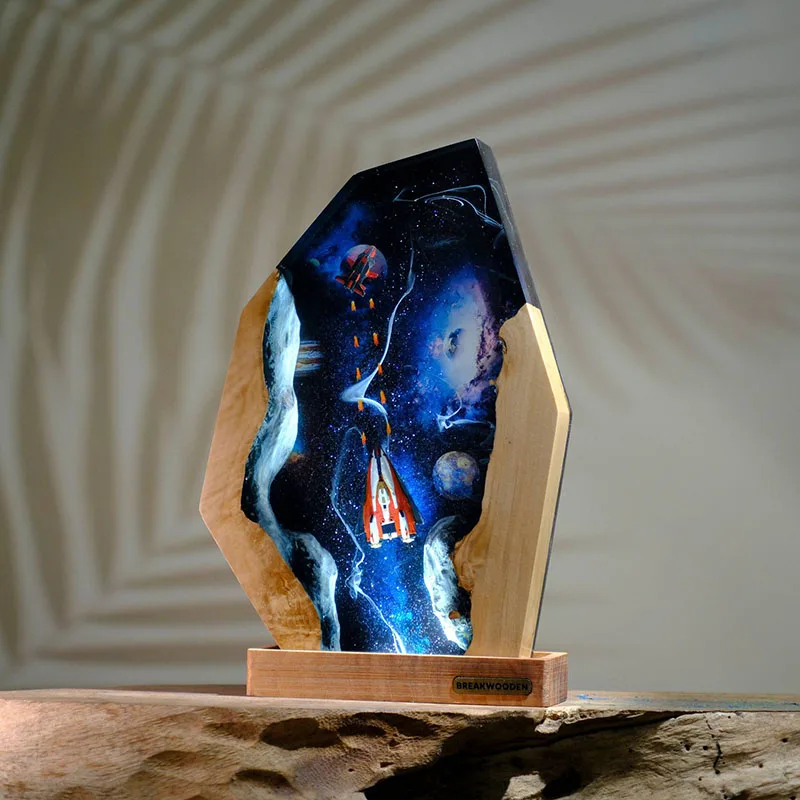 Lampe de Table en résine, organisme de guerre interstellaire, Art créatif, lampe de décoration choquée, thème vaisseau spatial, veilleuse, Charge USB