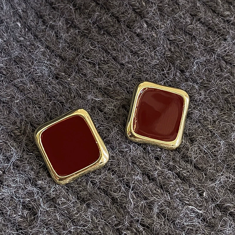 Geometry Small Square Stud Earrings for Women Red Enamel Oil Metal Golden Color Frame Simple Earrings Fashion Jewelry Gifts