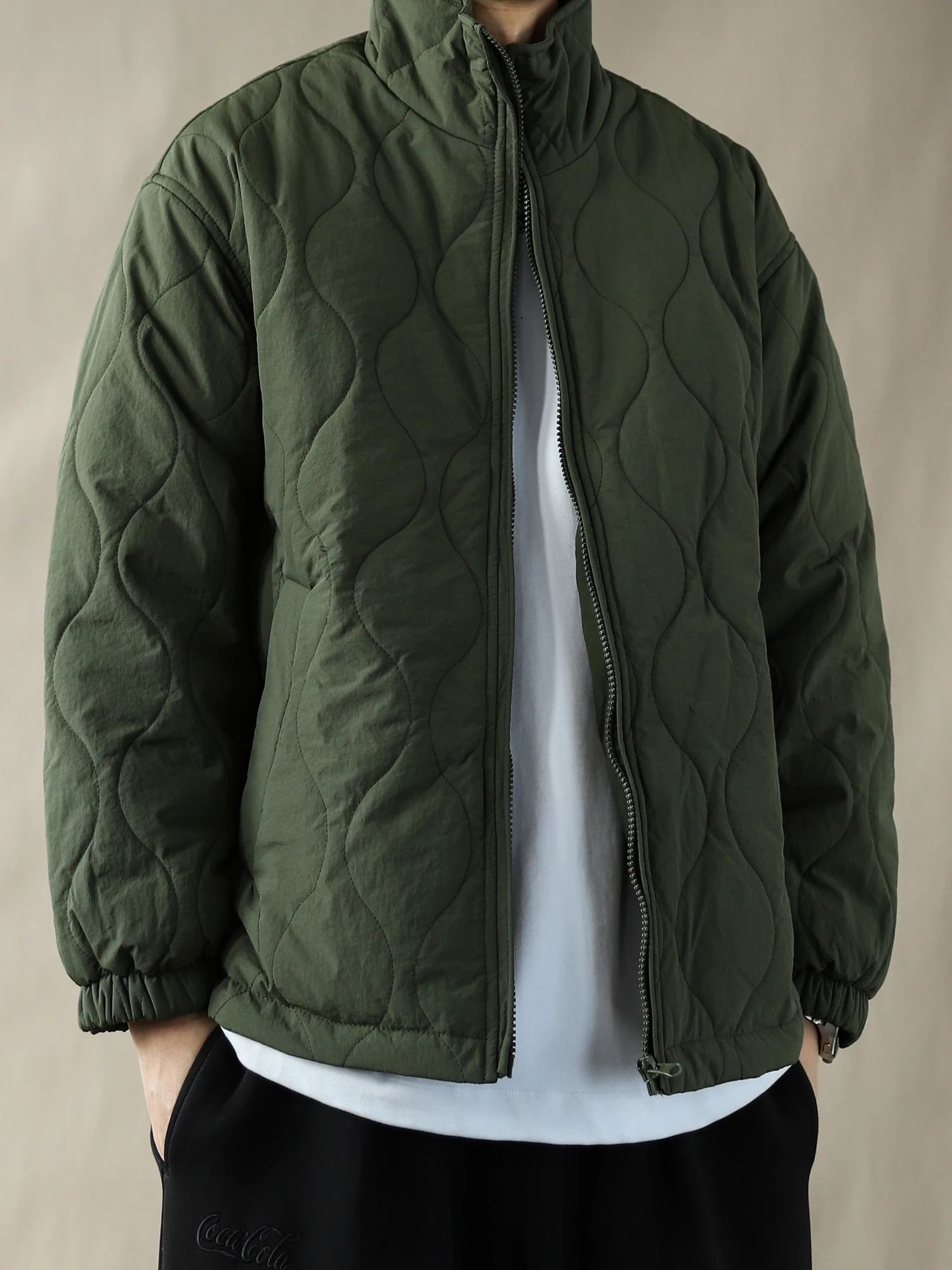 

Retro Stand Collar Quilted Cotton Jaet Loose Fitting Thi Warm Military een ort Coat Winter 2025 Simple Youth Sle