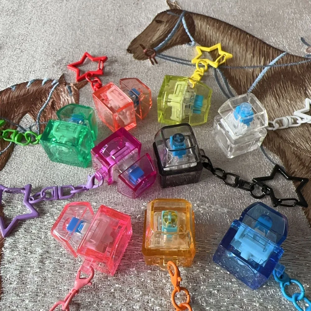 Chaveiro relaxante para teclado diy, chaveiro com luz, clicker, brinquedo, alívio do estresse, teclas, botão, tampas de teclado de dedo