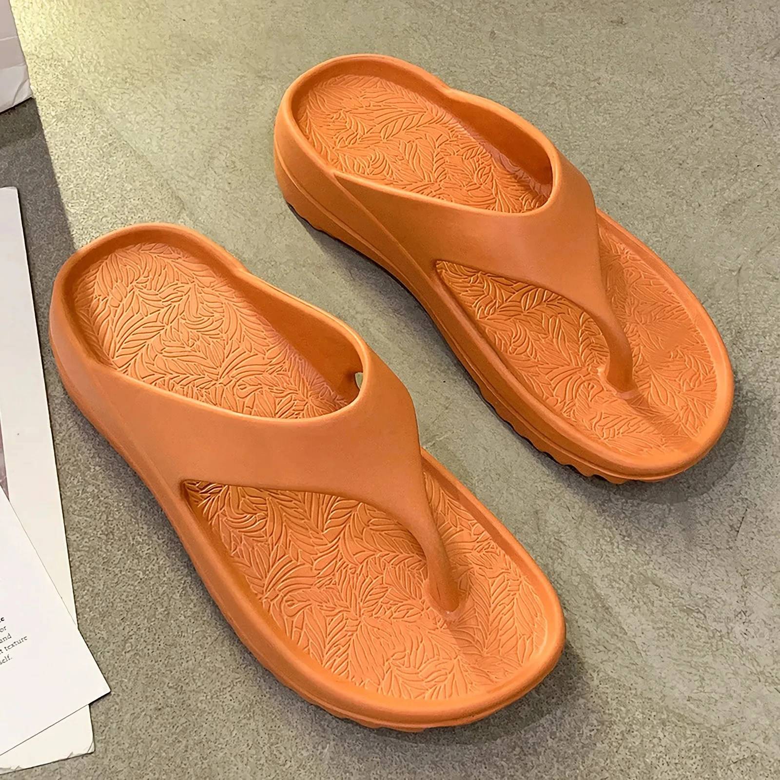 Men's and women's flip flop sandals, soft, pillow-like comfort, suitable for indoor use, beach outings, summer wear ID