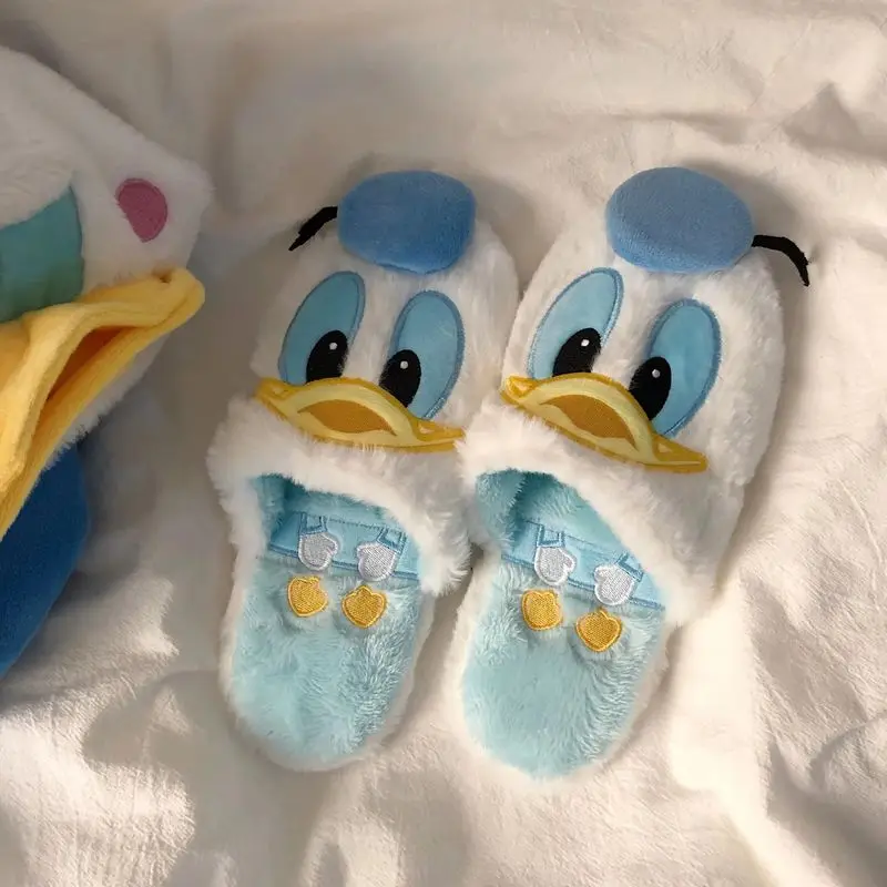 Miniso Cute Collaboration Donald Duck Girl Heart Plush Velvet Slippers Home Cartoon Baotou Warm Indoor Student Cotton Slippers