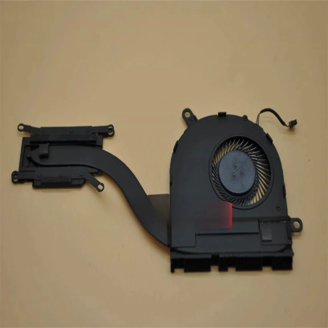 

Для Dell Latitude E5480 E5490 E5491 E5495 вентилятор радиатор 0F6WHW