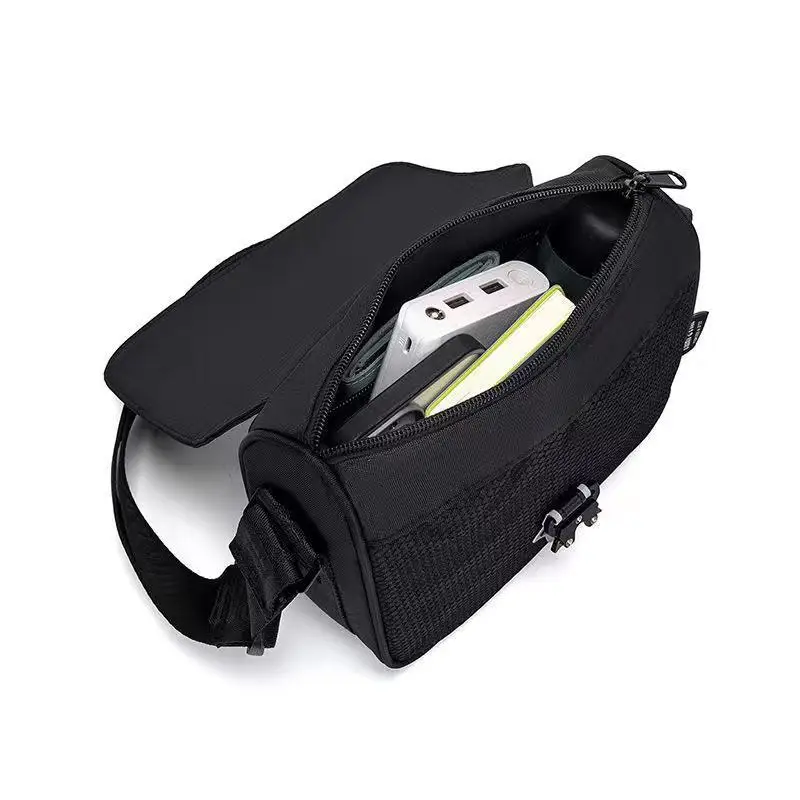 

London Men's Irongate T Crossbody Bag Street Trend Soft Canvas oulder Bag with Zipper Closure for Casual Use
