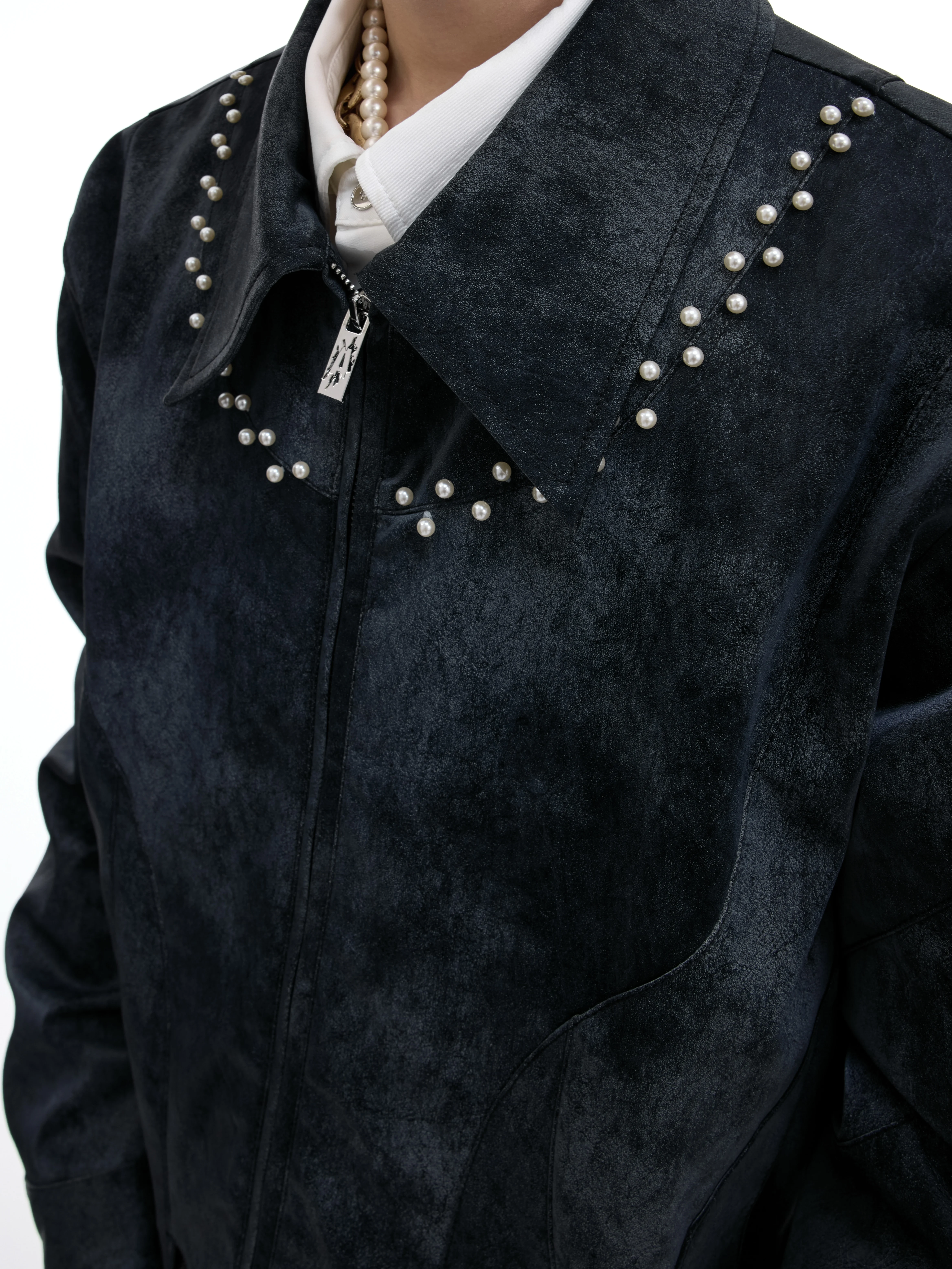 Men's 2025 Autumn New Niche Pearl Decoration Faux Leather Jackets Men's Long Sleeve Short Style Jacket Tops Male Handsome Coats