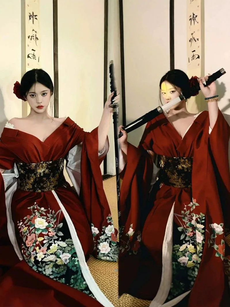 Damen-Kimono Modische Nationale Blumen-Yukata Japanische Kleidung Cosplay-Hemd Bluse Sommer-Strand-Kimono Fotografie-Bekleidung