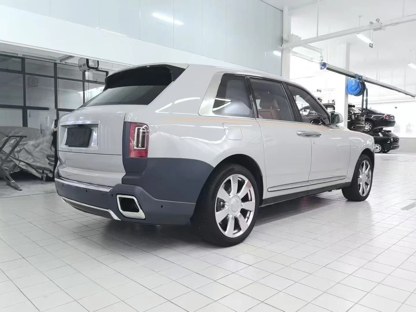 High-end Body Kit CustomizationFull Body Kit For Cullinan 2018-2024 Car Bumper Upgrade To 2025 New Style Car Conversion KitPre