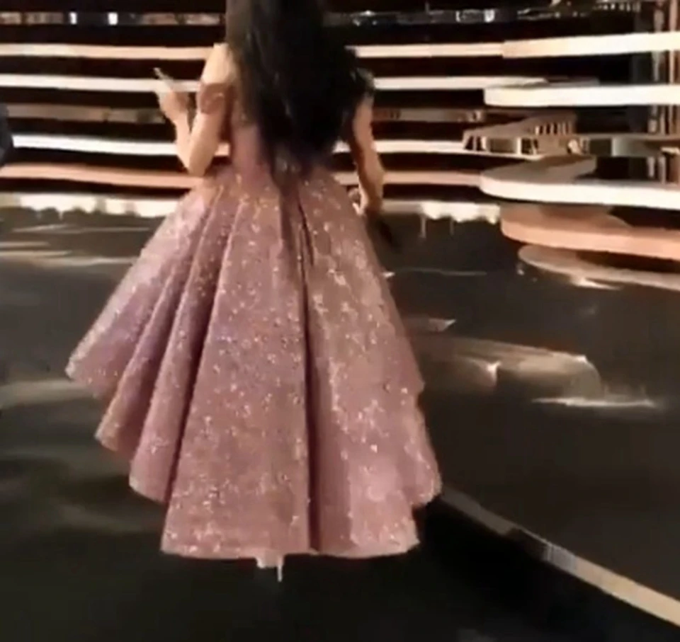 Kurze Abendkleider vorne und lang hinten 2025, rosafarben, formelle Party-Nacht-Vestidos de Gala, elegante Pailletten-Abschlussball-Kleider