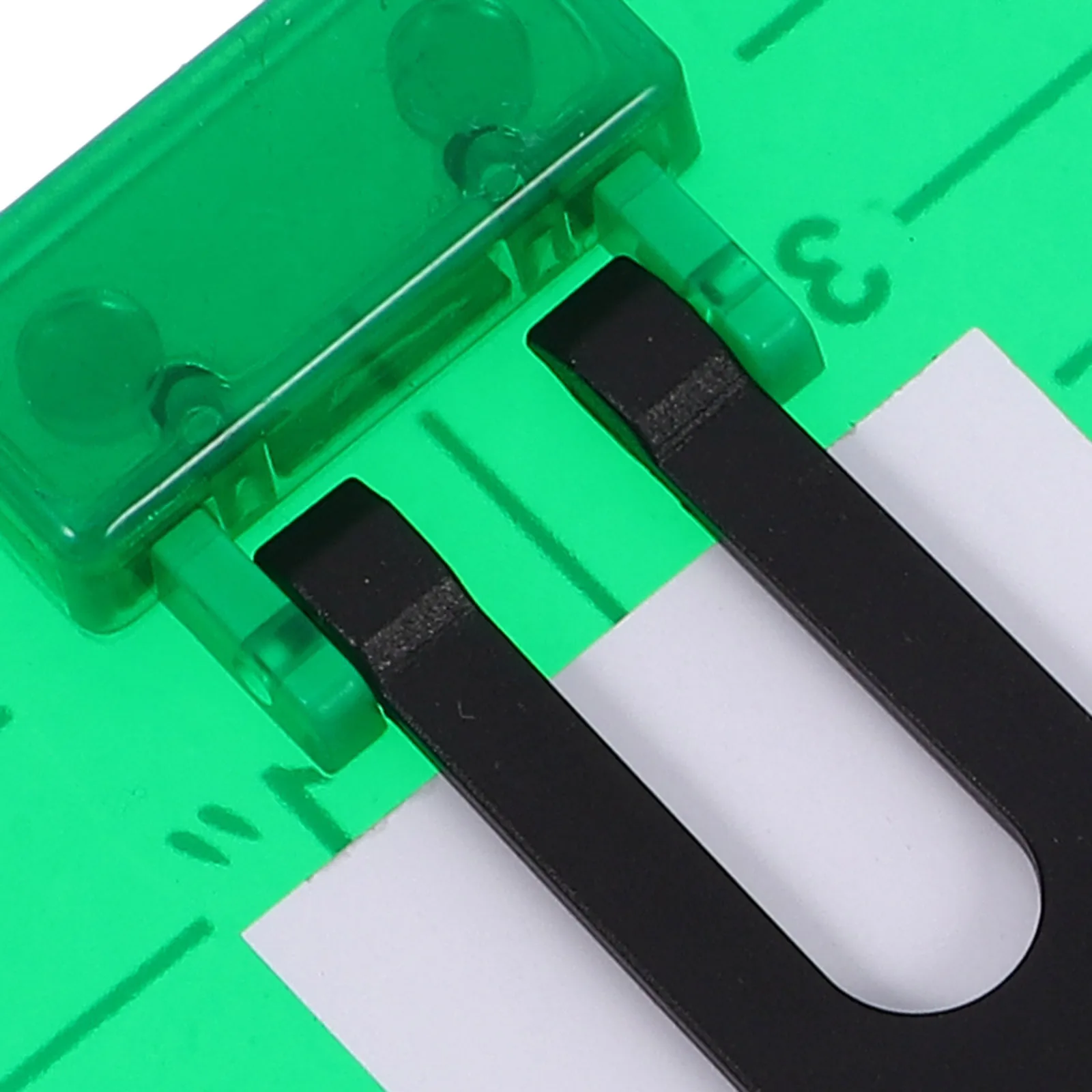 

2Pcs Laser Target Magnetic Board Durable Heavy Duty Plate for Construction Leveling Target Card Plate with Stand