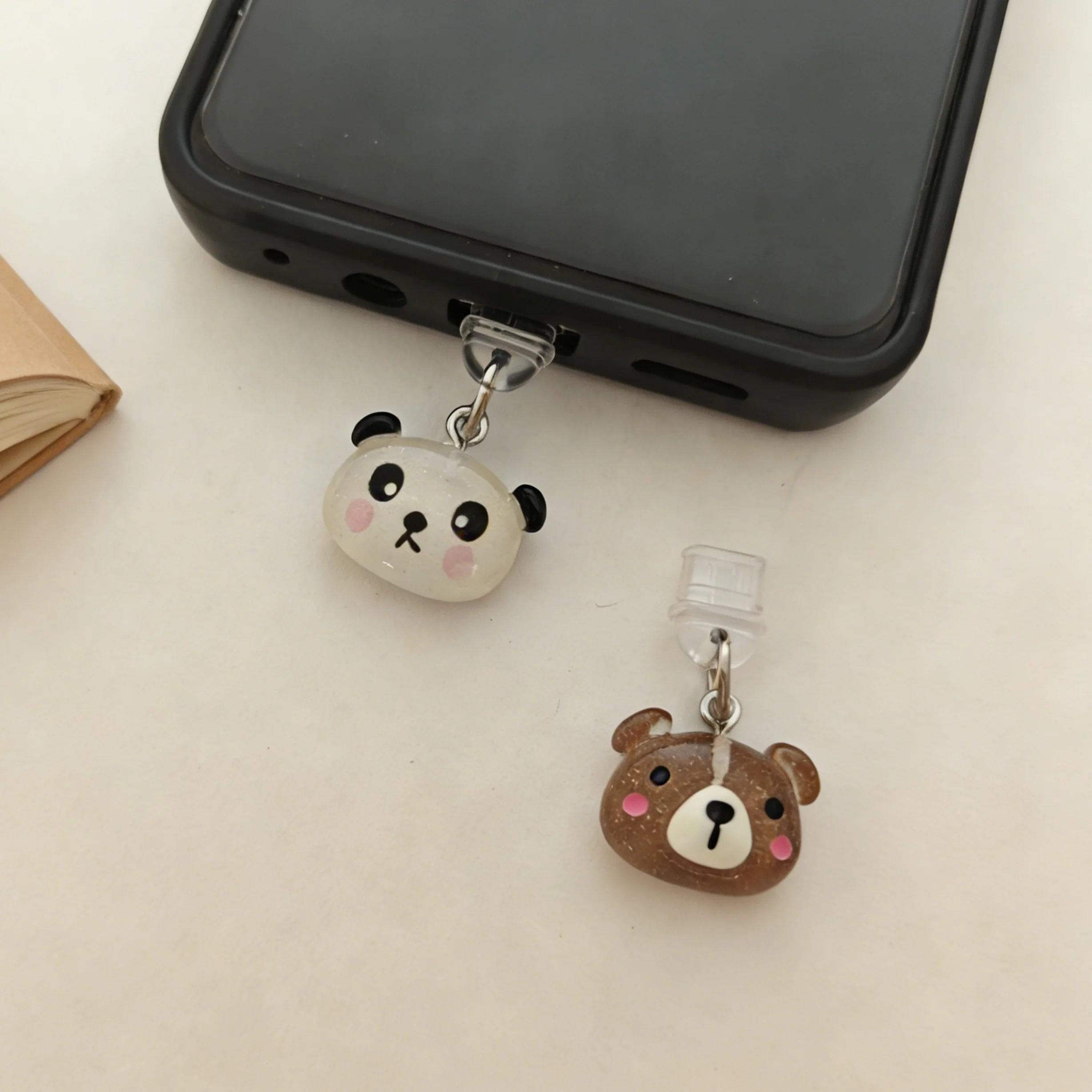 

1 Piece Cartoon Panda Bear Phone Dust Plug, Phone Charging Port Dust-Proof Accessory, Phone Decoration, Suitable for iPhone and Type-C