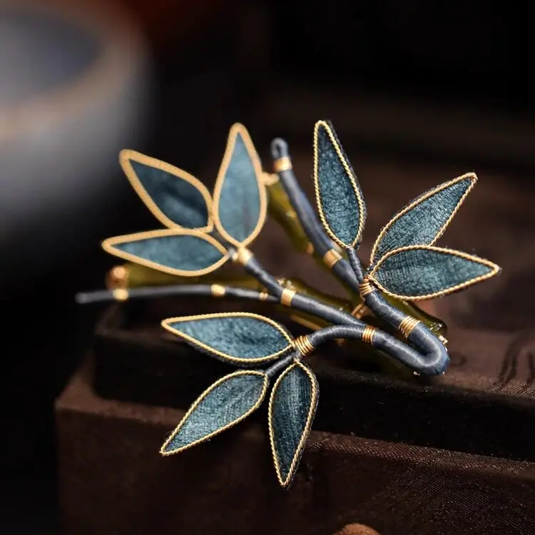 Chinese Style Navy Blue Bamboo Leaf Fabric Brooch Lucky Blessing Fortune Pin For Women Cheongsam Coat Fall Winter Jewelry Gift