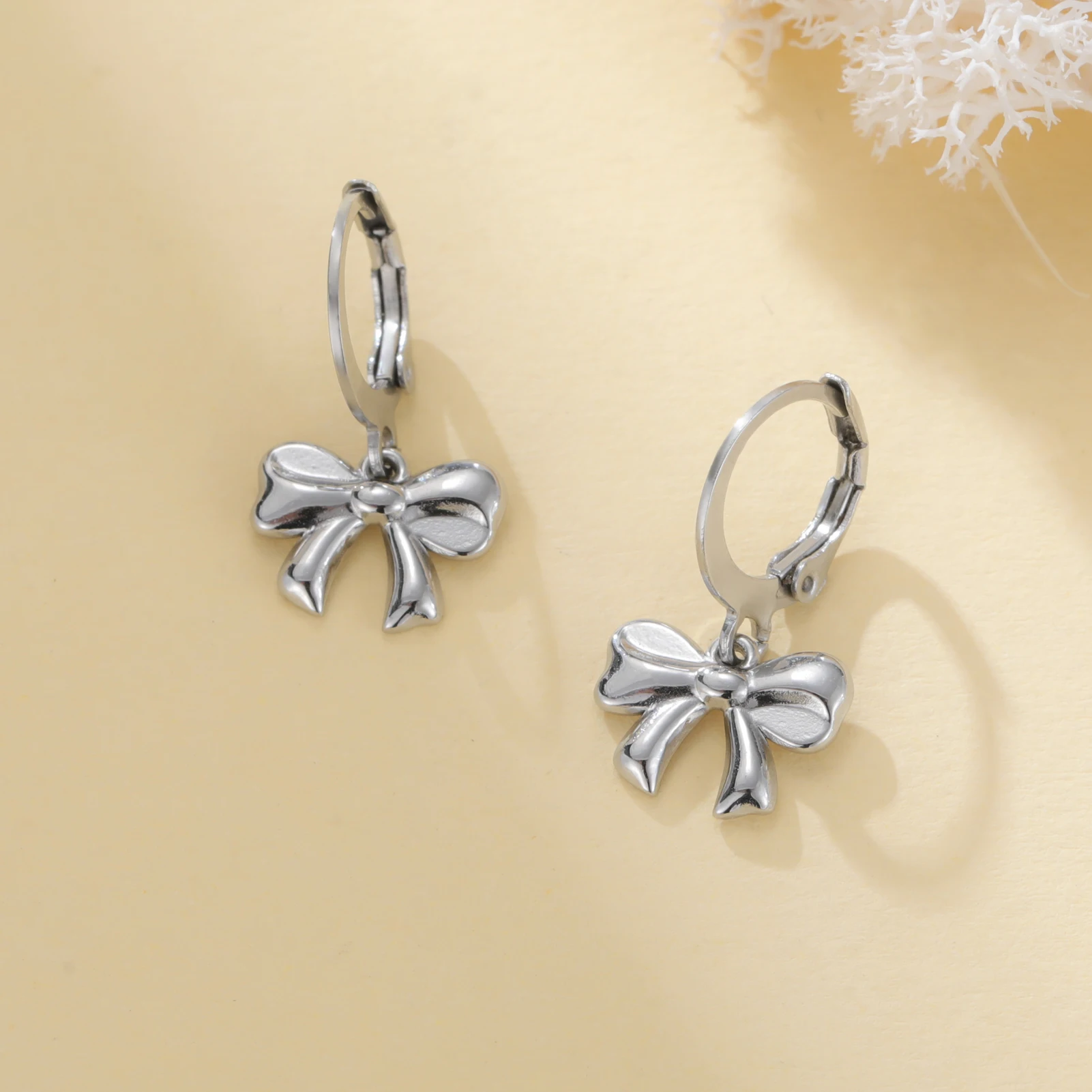 Lucktune-pendientes colgantes con nudo de lazo para mujer, aretes de acero inoxidable, accesorios de moda de Color dorado, joyería, regalos de fiesta de cumpleaños
