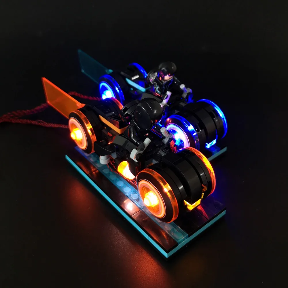 مجموعة إضاءة LED مناسبة لـ LEGO TRON Legacy 21314 لبنات البناء الطوب لتقوم بها بنفسك مجموعة ألعاب المصباح لا تشمل النموذج