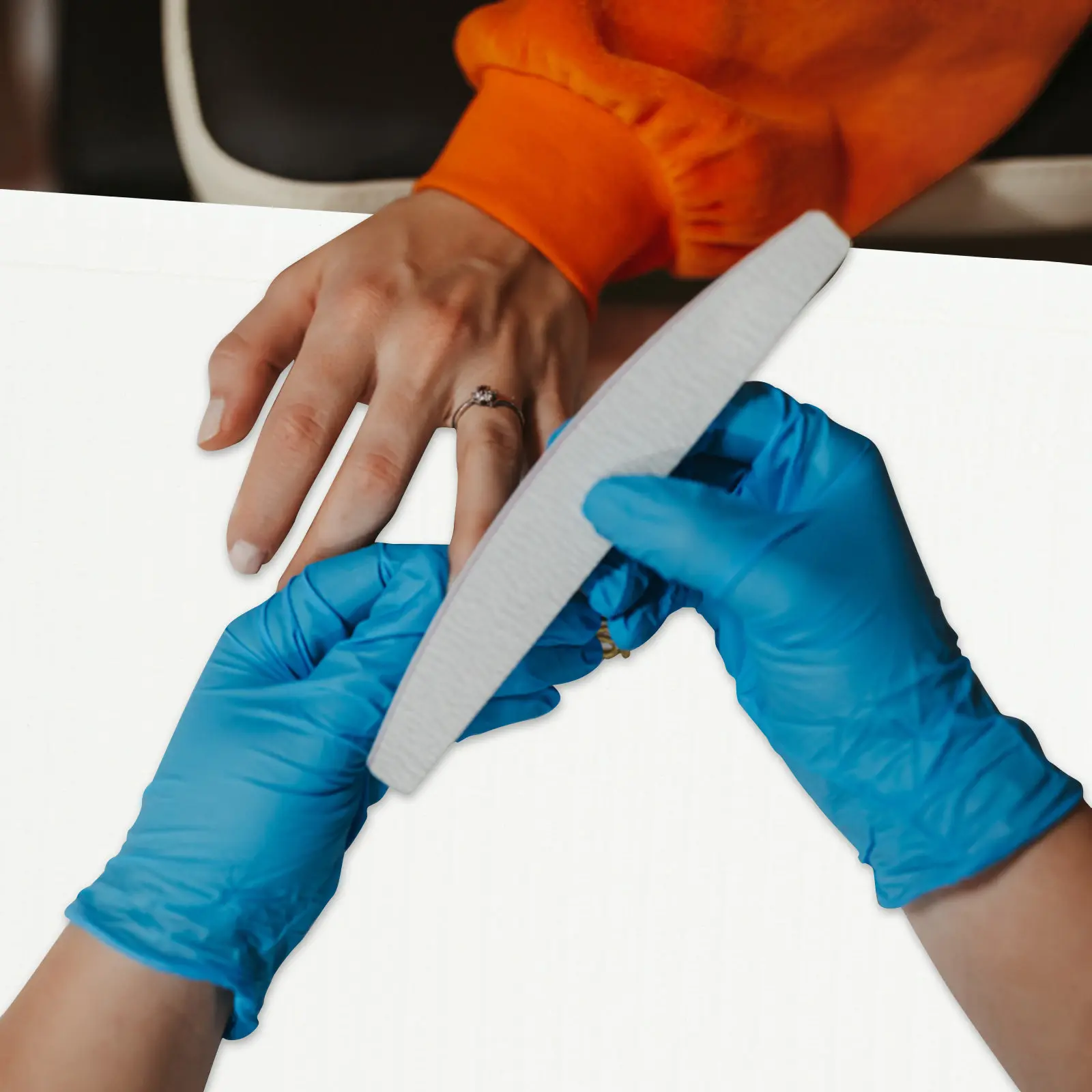 

125Pcs Nail Art Desk Mat Disposable Manicure Pad Salon Manicure Tool for Nail Polish Practice Water Resistant Table Protector