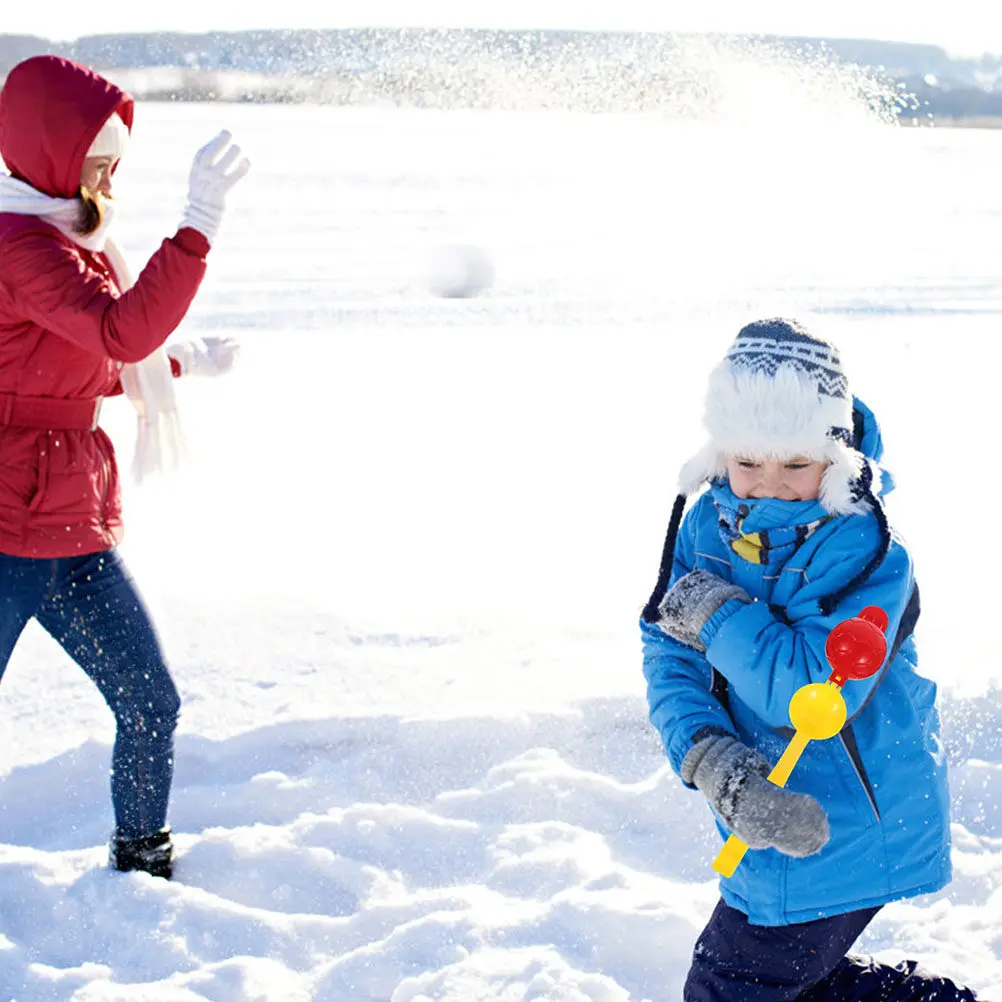 4pcs-snow-throwing-plaything-high-quality-abs-winter-launchers-outdoor-clamp-clip-for-kids-adults-fun-play