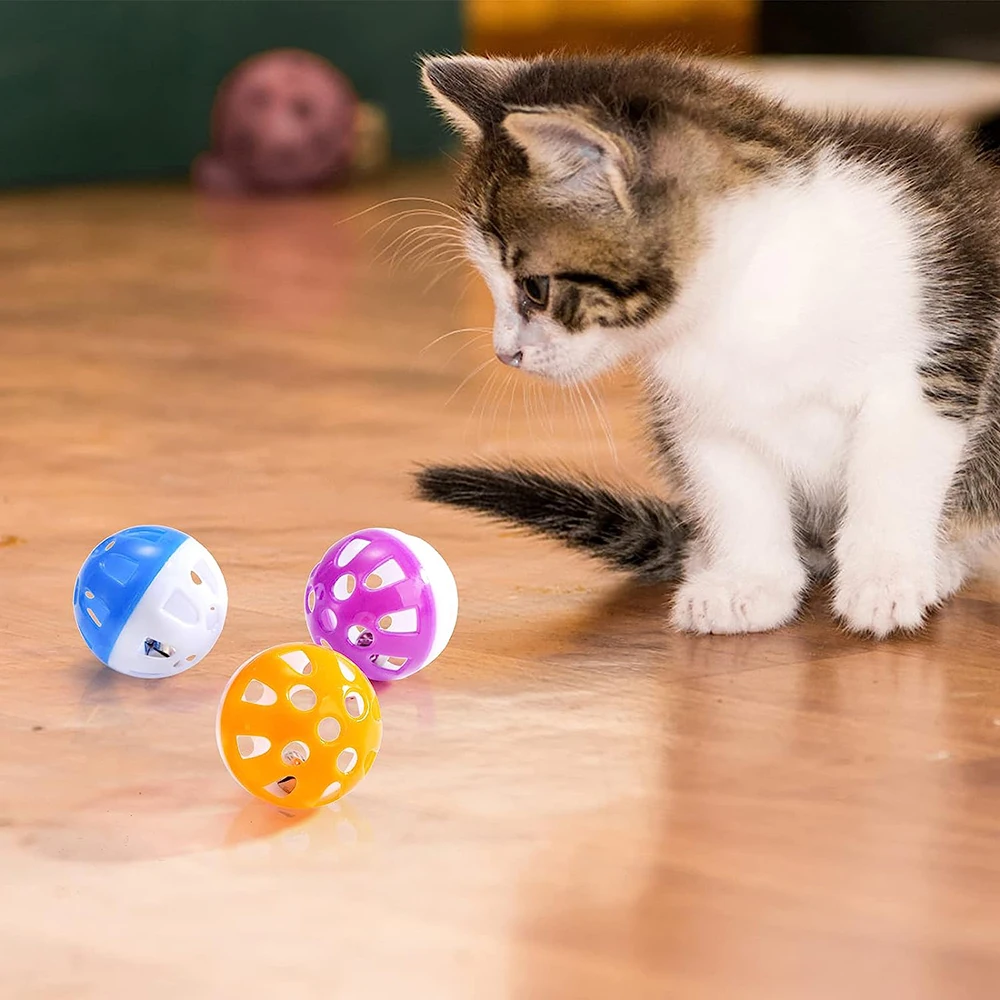 Bolas de plástico con cascabel para gatos, juguete de 20 piezas para mascotas, con sonajero, Color aleatorio, a granel