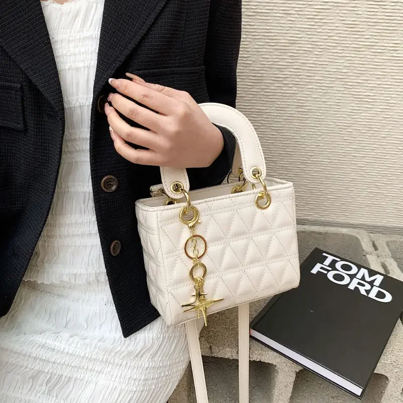 High Beauty Lingge Embroidered Thread Daifei Bag New Fashion Handbag Commuter Versatile Crossbody Shoulder Bag for Women