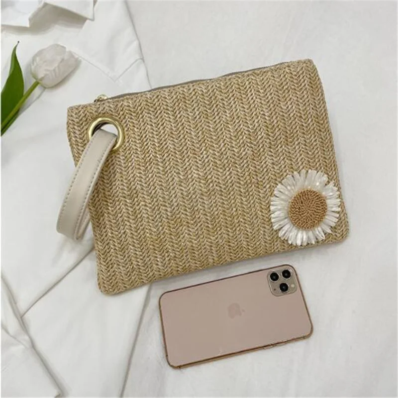 Vintage Woven Purse Women Straw Bag Square Handbag Fashion Envelope Bag Lady Beach Bag Vacation Sunflower Wristlet Woman Clutch