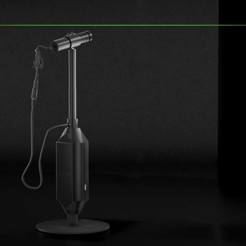 Localisateur d'alignement de module laser vert de ligne de mise au point industrielle 532nm 200mW avec 360 °   Régler le support de chargement USB