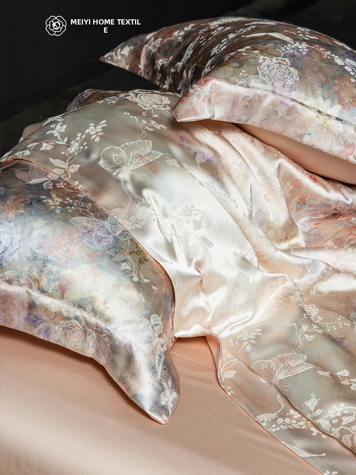 

Silk Four-Piece Bedding Set High-End Embroidery Pure Cotton Duvet Cover Skin-friendly High Precision Bedding