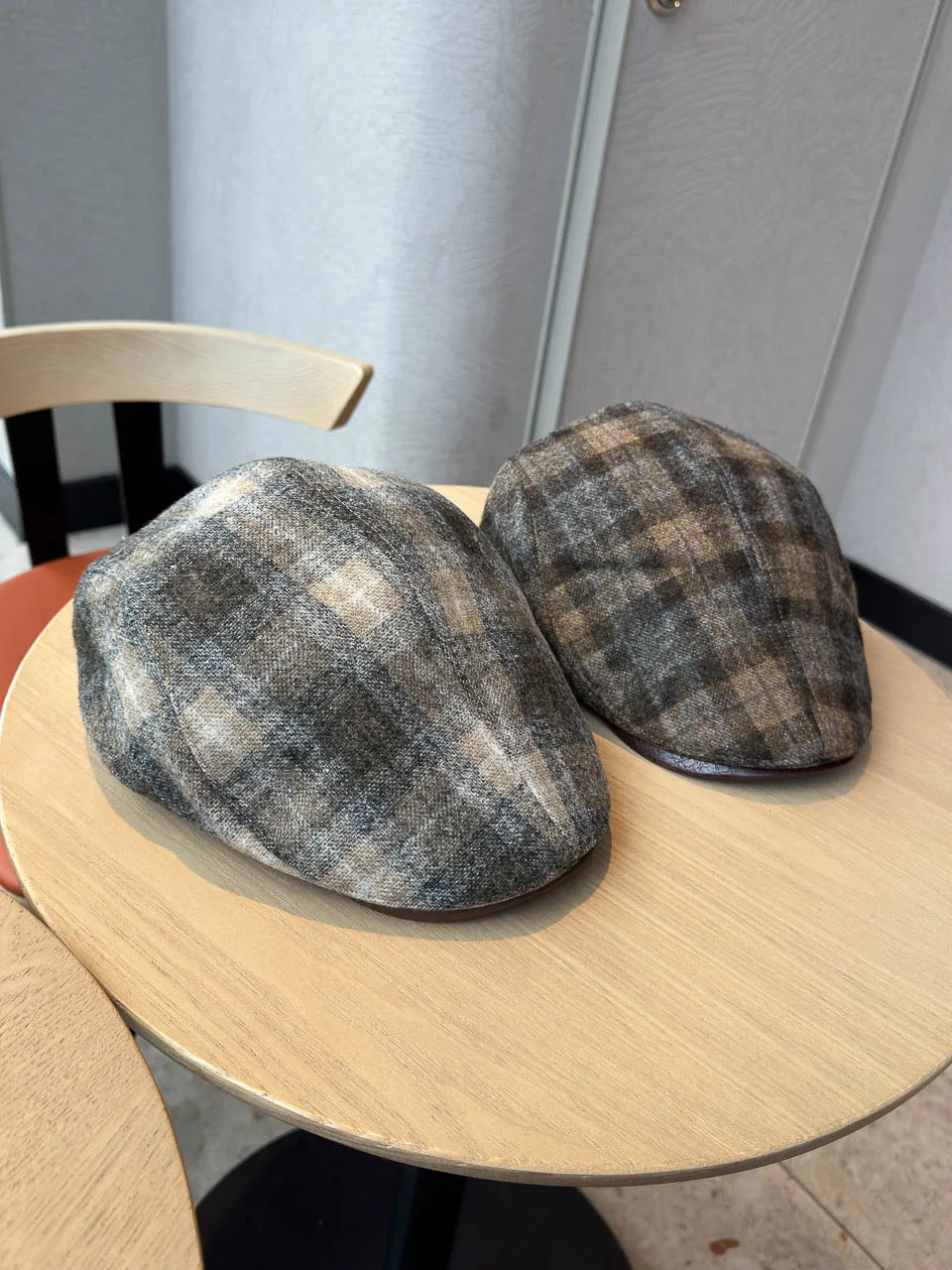 Beret Hat for Men and Women, Autumn and Winter Woolen Forward Cap, Versatile Face-Slimming Fashionable Duckbill Hat, Trendy