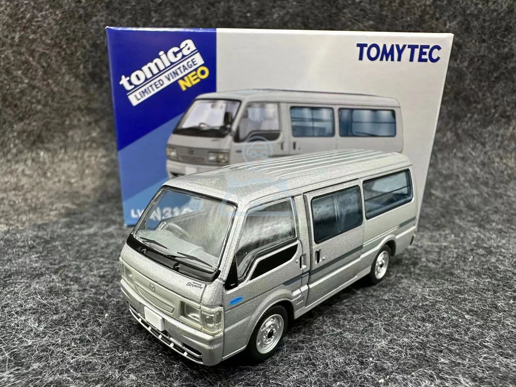 Tomytec TLV LV-N310a Mazda bongo van 04 คอลเลกชันโมเดลรถโลหะผสมเงิน