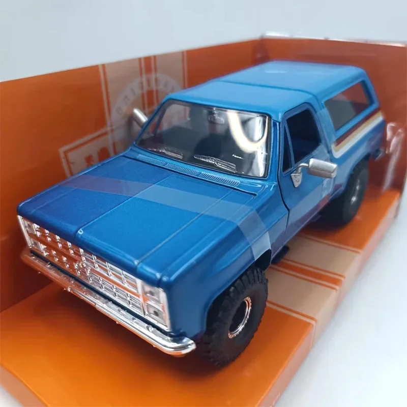 Diecast Alloy 1:24 Scale 1980 Blazer BLAZER SUV Off-road Pickup Truck Cars Model Adult Classic Collection Display Gifts Souvenir