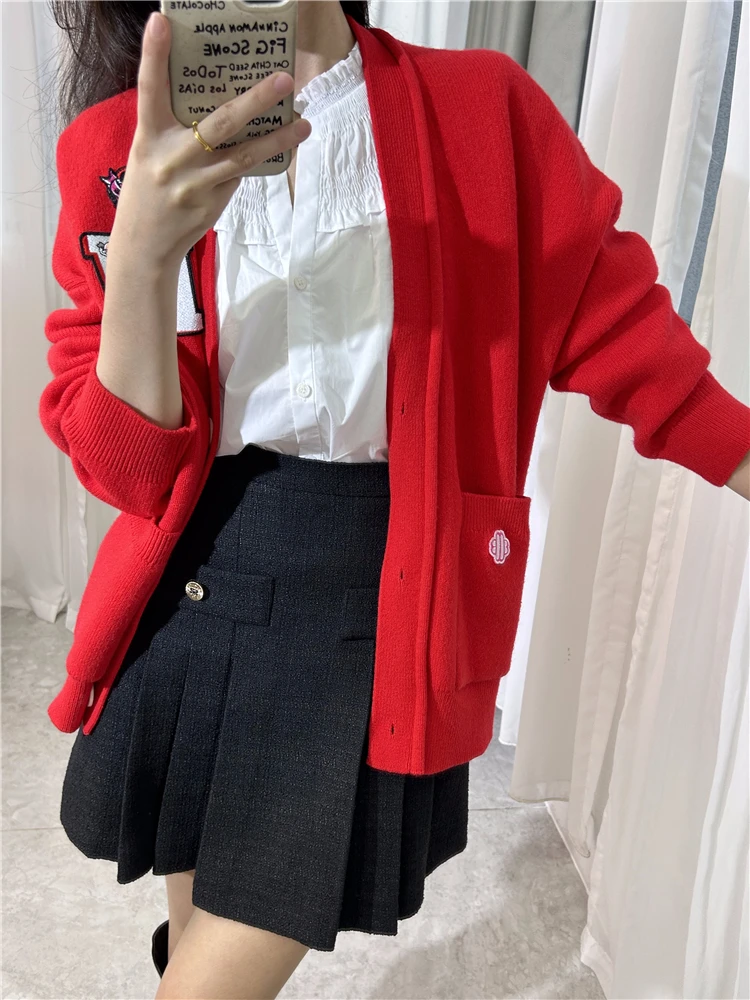 Knitted cardigan jacket French fashion loose V-neck red letter jacquard women\'s distinguishing ordinary version on the market