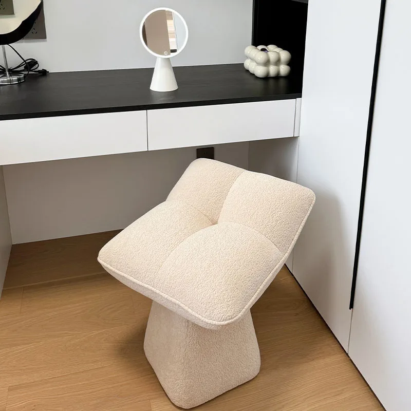 Creative Rotatable Make Up Chair Bedroom Vanity Stool Nordic Ins Home Living Room Chairs Single Stools Leisure Nail Salon Seat