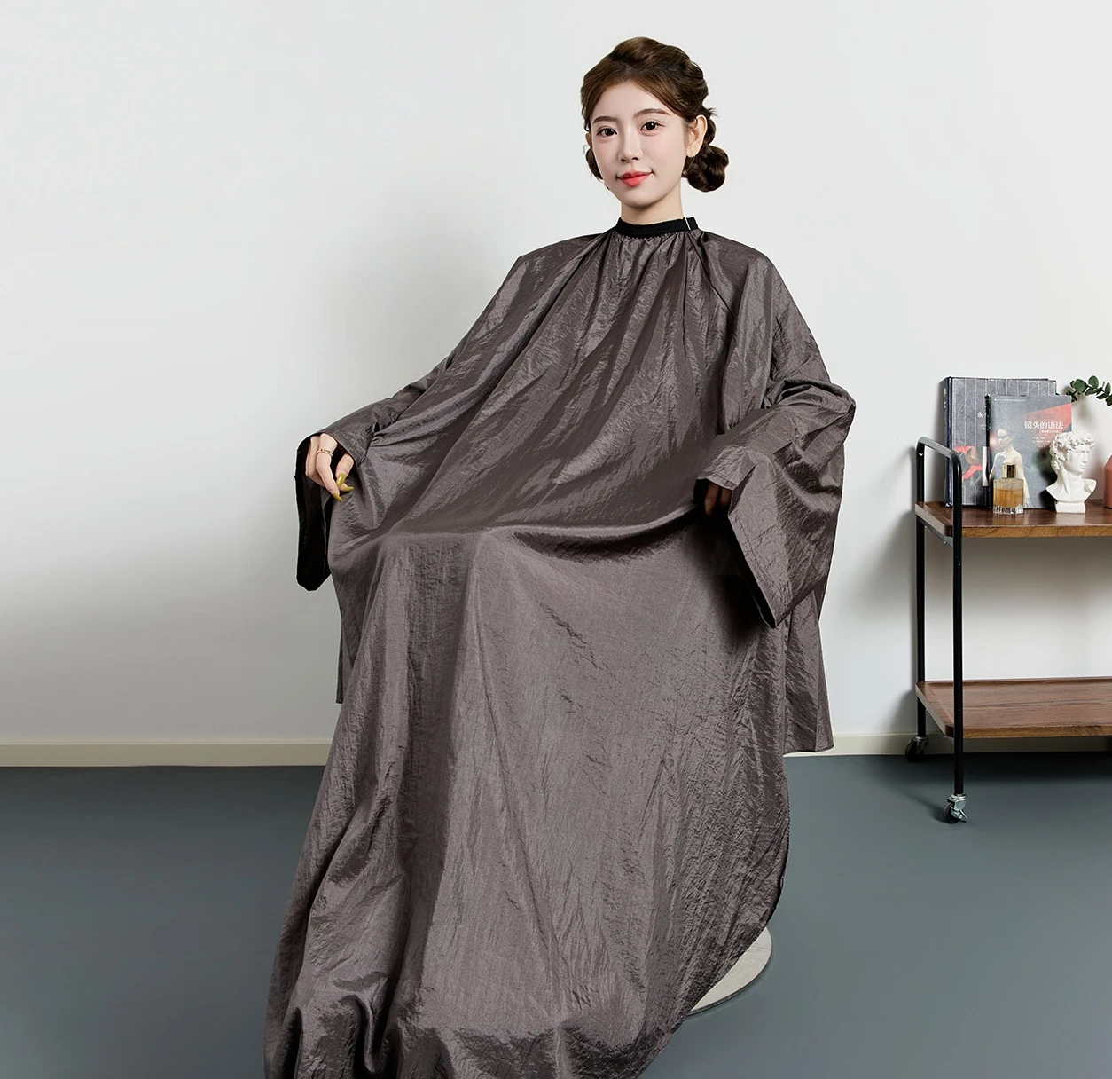 

Тонкий парикмахерский плащ, летняя накидка для стрижки волос, дышащая парикмахерская, пальто для стрижки, парикмахерский халат с длинными рукавами, парикмахерский фартук