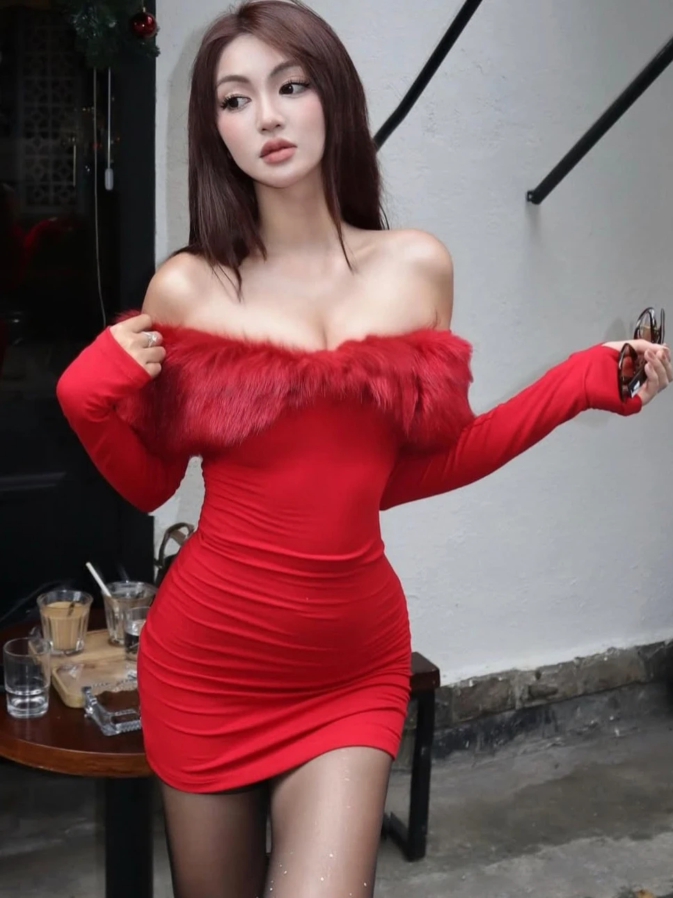 섹시한 롱 슬리브 원숄더 드레스 여성용 스파이시 슬림핏 퍼 칼라 바디콘 스커트 젊은 여성용