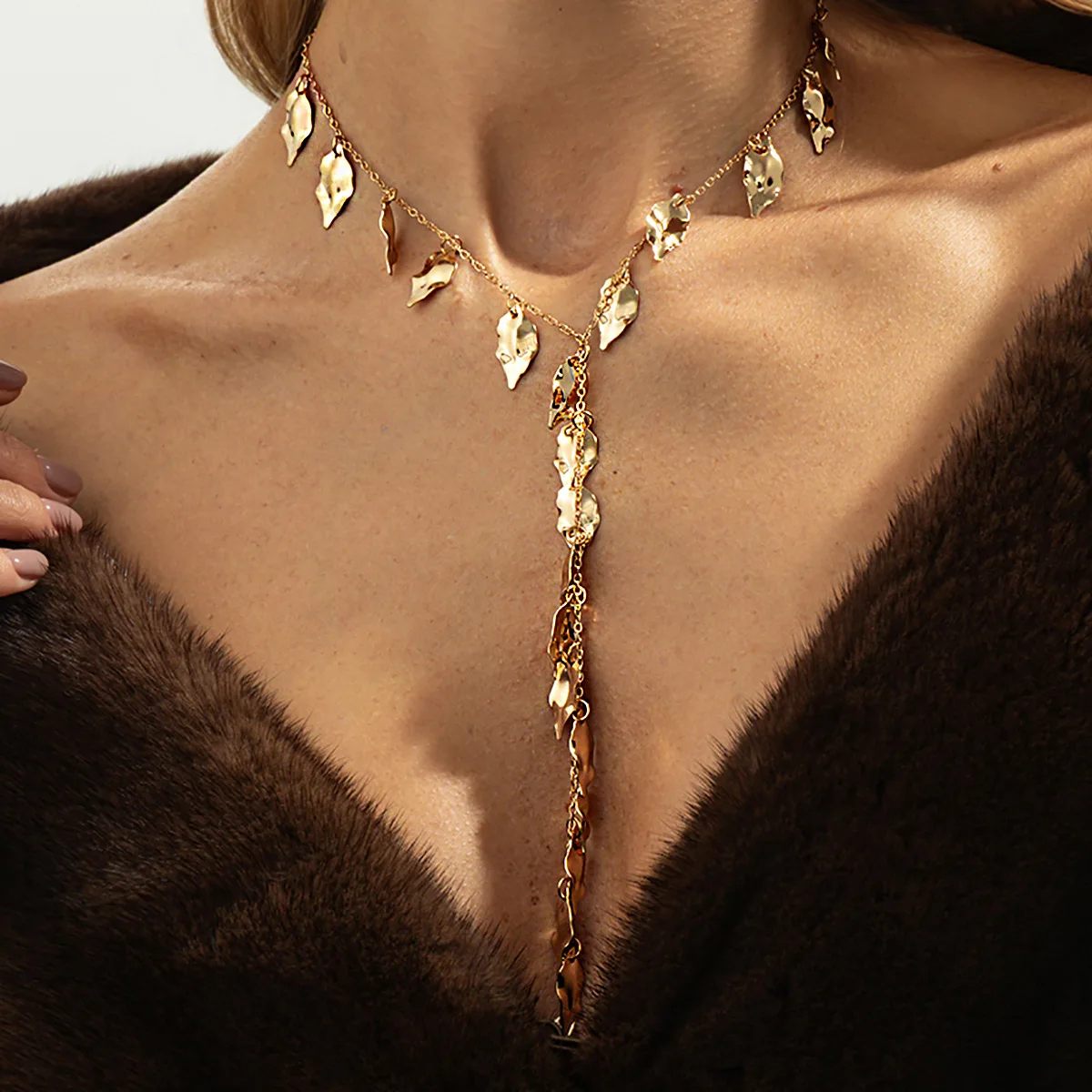 Necklace Y Style Leaf Tassel Drop Pendant with Durable Smooth Link Chain for Women Sweater Everyday Refined Chic Jewelry
