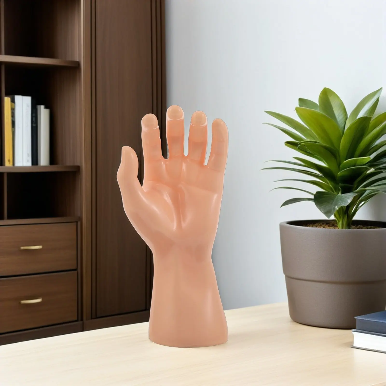 

Realistic Male Mannequin Hand Prop Plastic Left Hand Display for Ski Gloves Jewelry Holders Watches Bracelets Desktop Store
