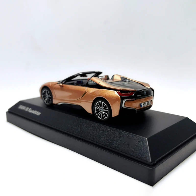Coche deportivo i8 Roadster a escala 1:43, modelo de coche de aleación fundida, adornos de colección, recuerdo, exhibición estática, juguetes, regalo