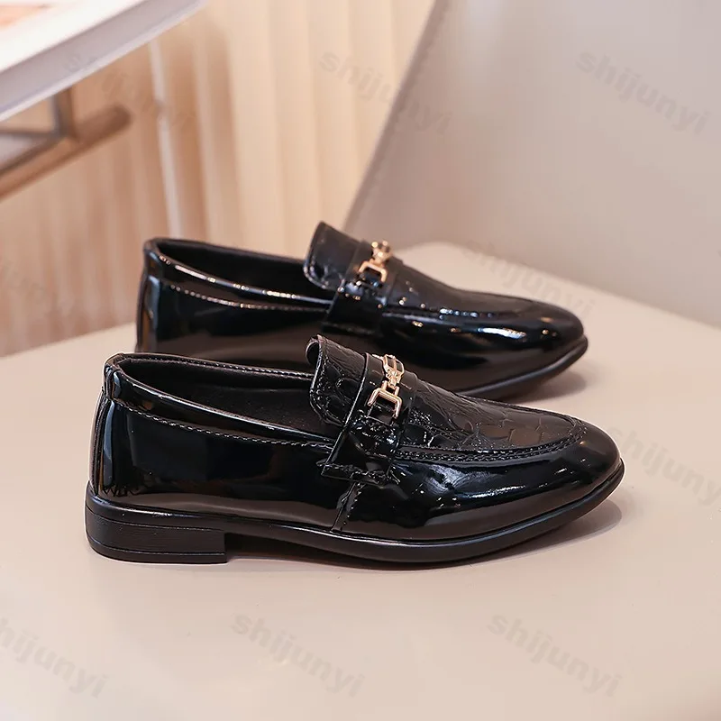 Sepatu Kulit Anak-anak Sepatu Formal Anak Laki-laki Hitam Klasik Ujung Jari Kaki Lembut 2025 Musim Semi Musim Gugur Sepatu Flat Anak-anak Gaya Inggris