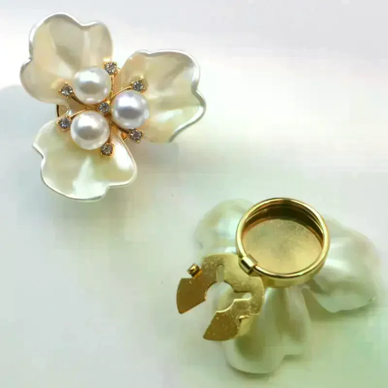 Three-petal Flower Pearl Cufflinks Rhinestone Embellished Clips Shirt Dress Two-in-One Seamless Installation Christmas Gift