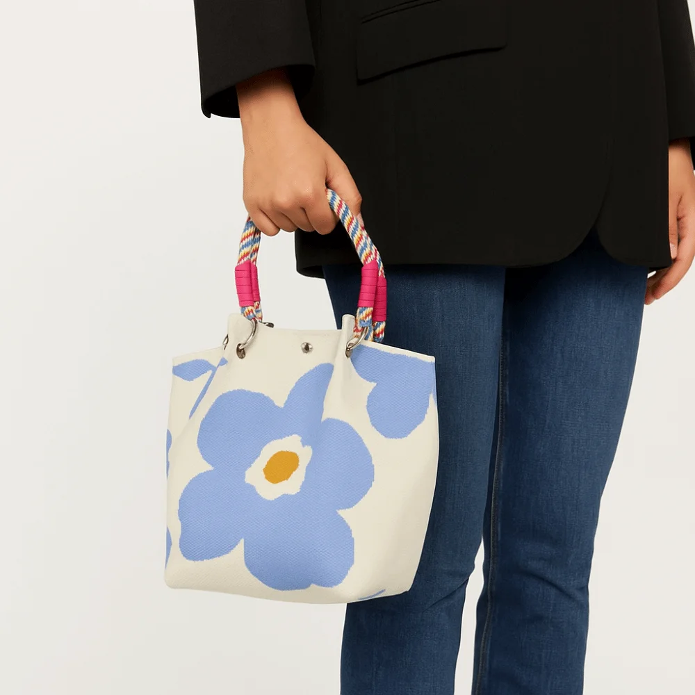 

Casual Flower Knitted Tote Bag Butterfly Printed Knitted Handbag Korean Style Large Capacity Wool Bucket Bag Girl