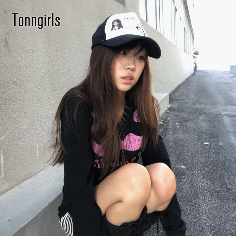 Tonngirls Aesthetic 2000s T-shirt Women Long Sleeve Print Graphic Top Streetwear Y2k Japanese Vintage Grunge Tops American Retro