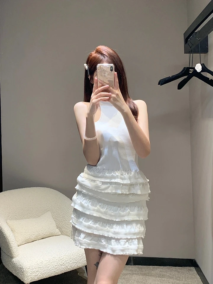 2024SS Summer Luxury Sexy Women White Knitted Vest Camis With Chic Cake Skirt for Female