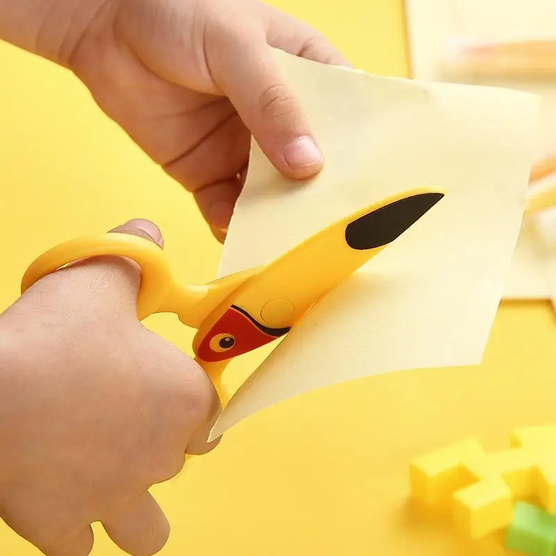 3 Pcs Kids Plastic Scissors Cute Cartoon Parrot Dolphin Shape DIY Craft Scissors Art Craft Scissors Preschool Training Scissors