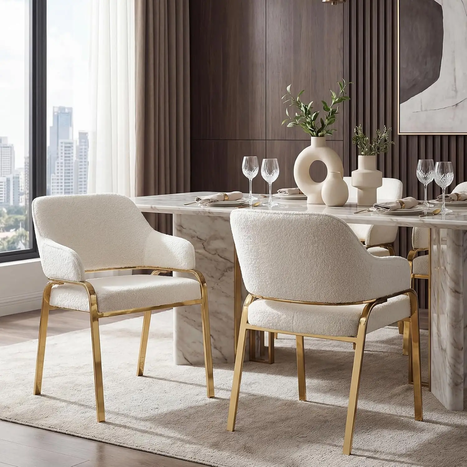Set di 2 sedie da pranzo Chairus, sedie da cucina con gambe in metallo dorato, rivestimento in tessuto chenille bianco, cuscino imbottito, schienale aperto, poltrona con schiuma ad alta densità,