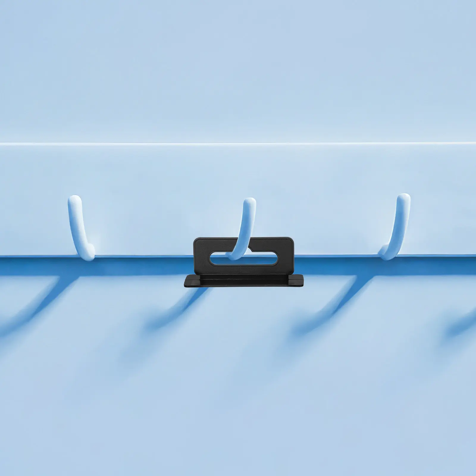 

100 шт. пластиковых подвесных этикеток-крючков с отверстиями для крепления, прочные, для торговых центров, супермаркетов, ювелирных изделий, одежды