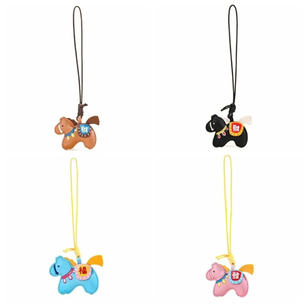 Portachiavi cavallo cartone animato in pelle zodiaco cinese zodiaco pony borsa appesa ornamento cavallo 2026 anno di cavallo ciondolo cavallo